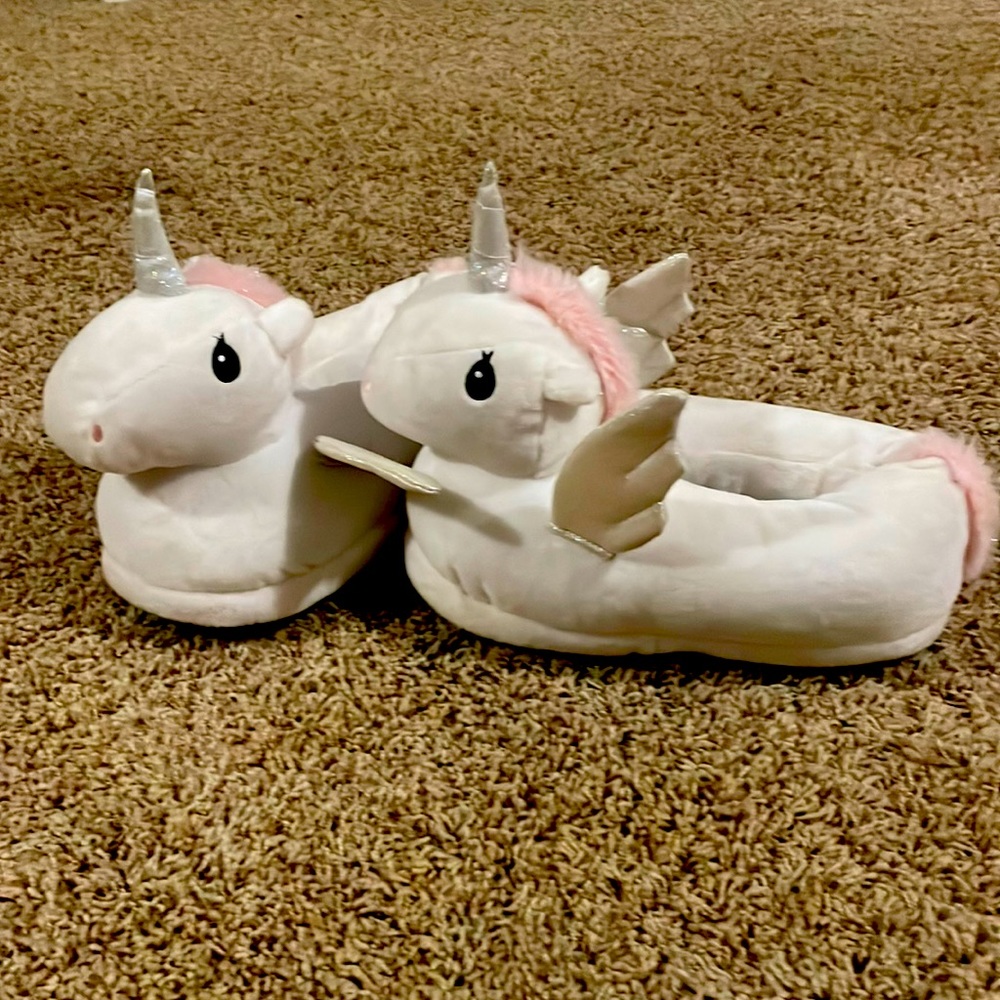 NWOT Unicorn Slippers